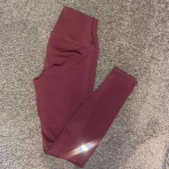 Alo | High-Waist Airbrush Legging | Size XS - Picture 6 of 6